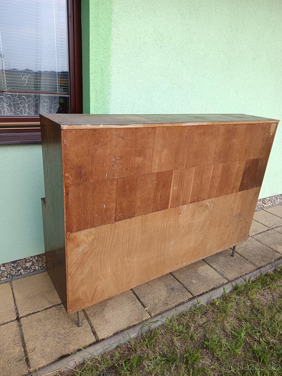 Prodám starý nábytek - 9