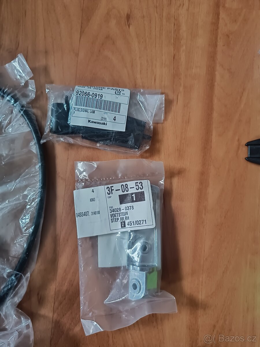 Drobnosti Kawasaki různé modely - 9