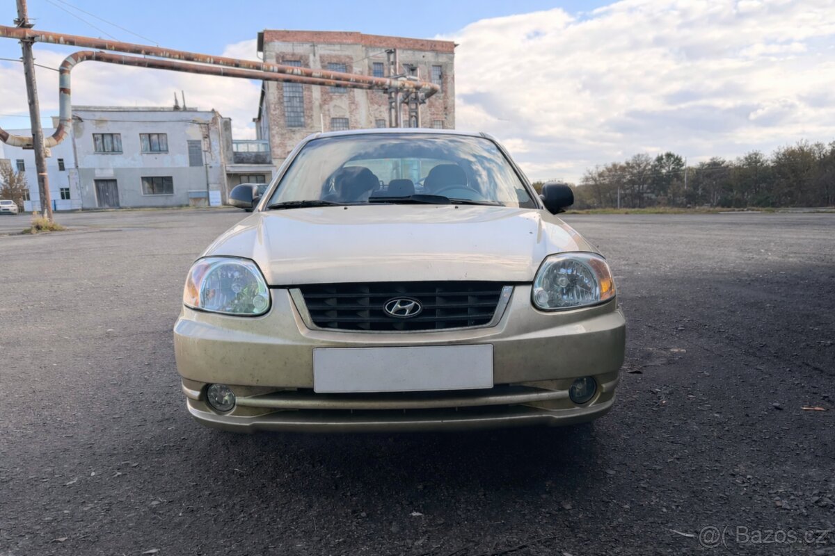 Hyundai ACCENT - 9