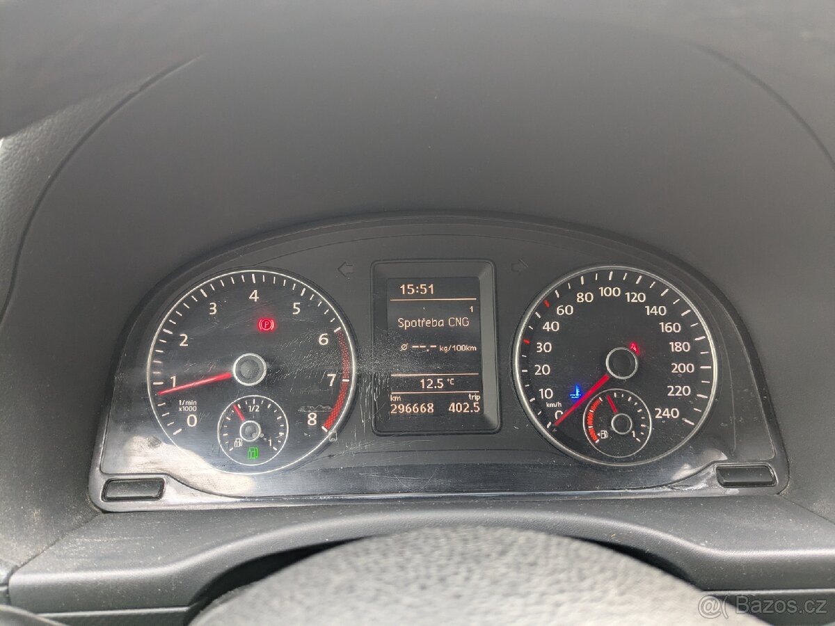 Caddy Maxi, 2.0 CNG/benzín, 2015, 7 míst - 9