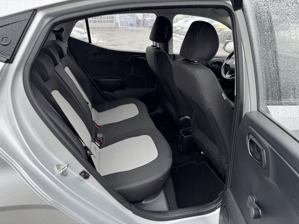 Hyundai i10, 1.0i 49 kW klima, serviska - 9