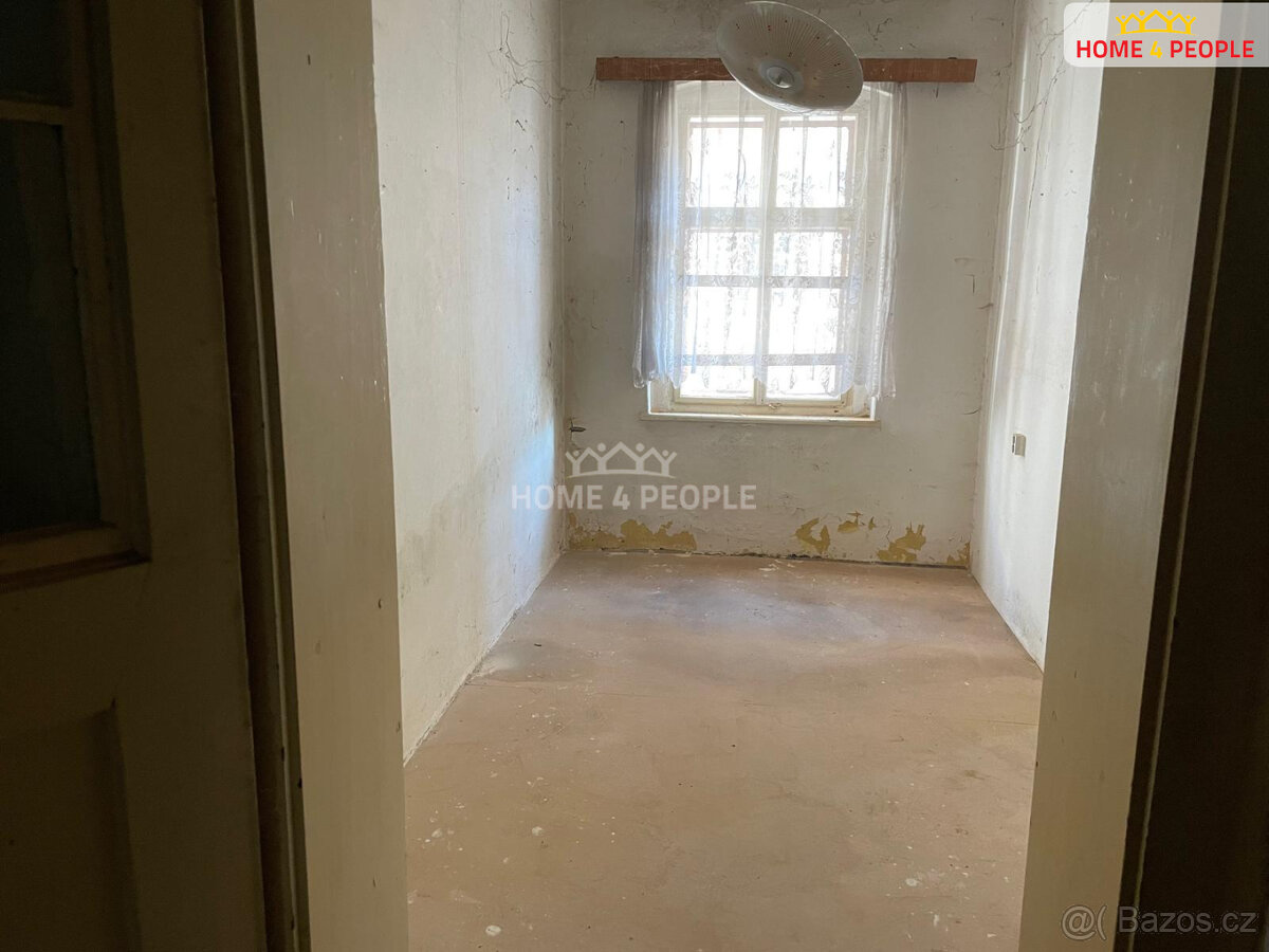 Prodej rodinné domu v centru města Aš - 9