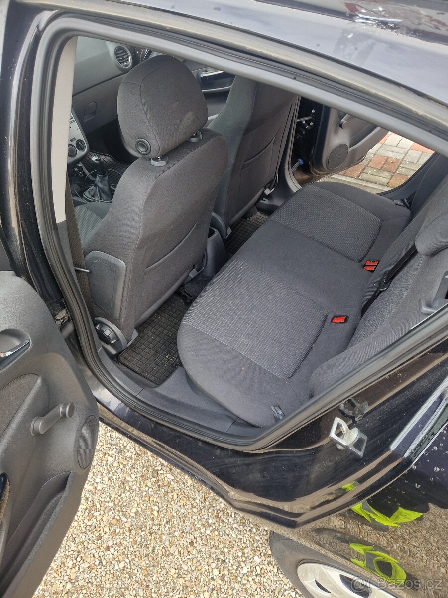 Opel Corsa 1.2 51kw 2011 - 9