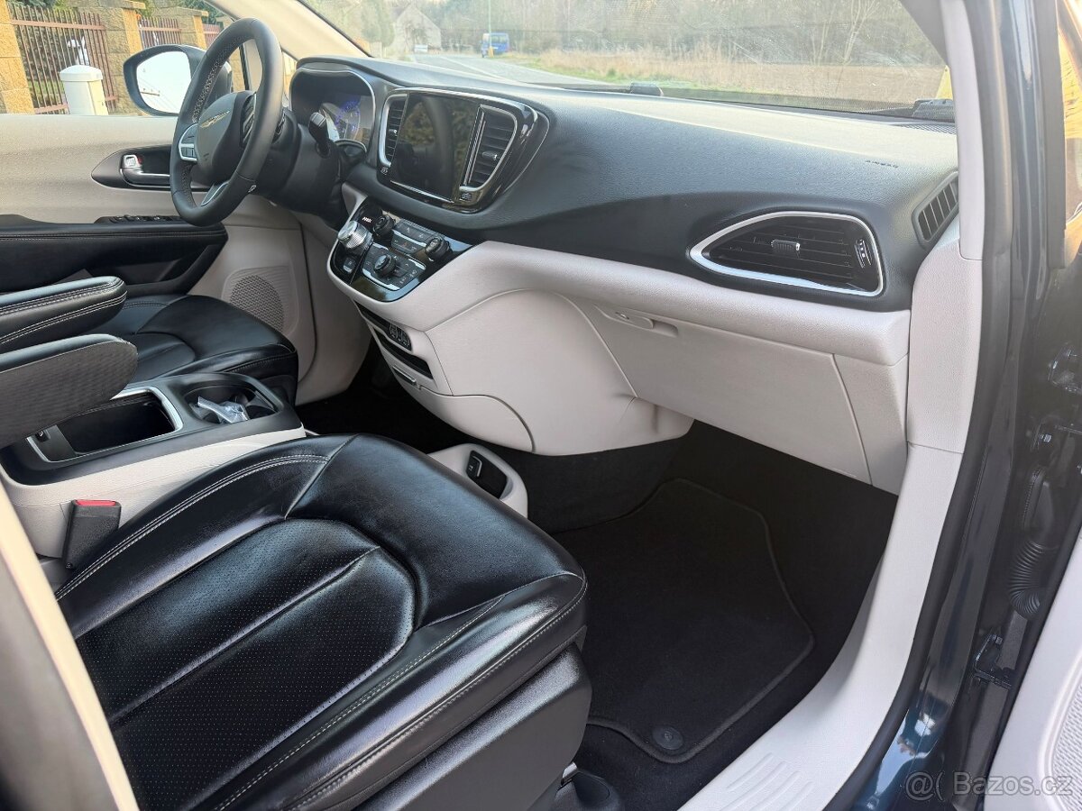 Chrysler Pacifica 3,6 Pentastar Radar RU 2023 DPH - 9