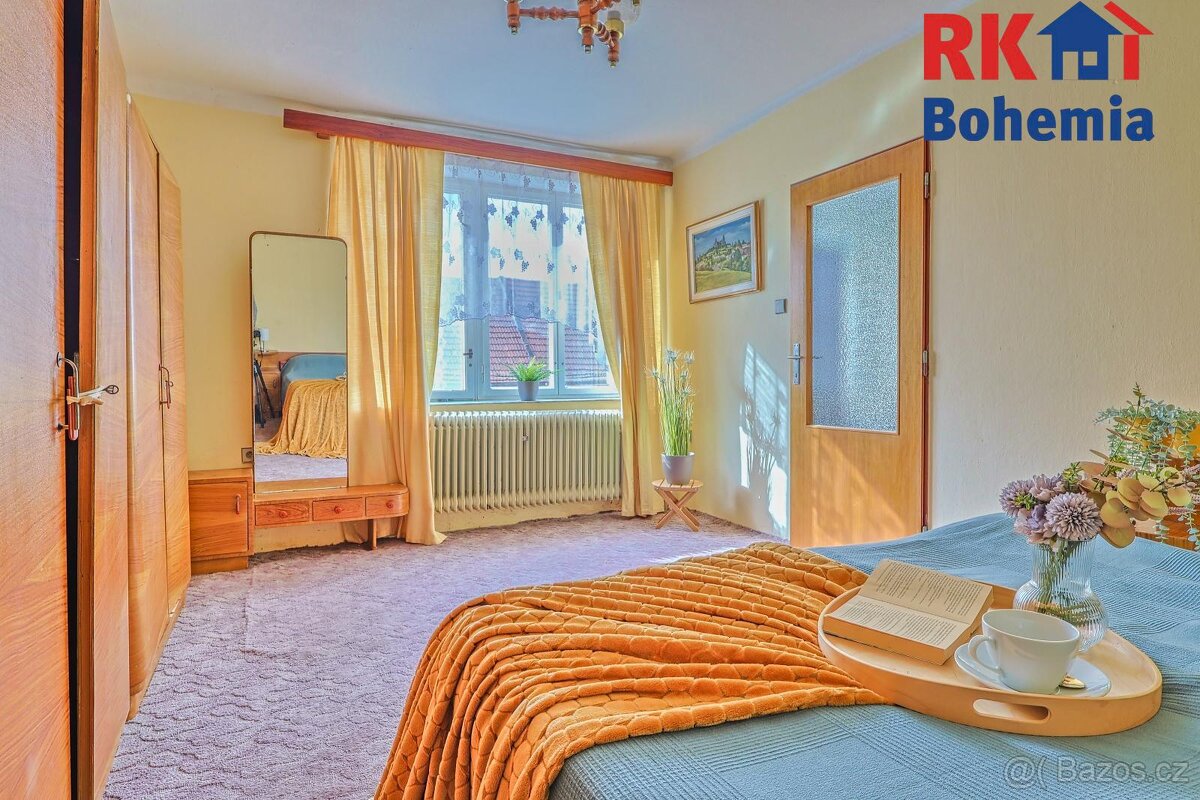 Nabízím k prodeji 2 rodinné domy s velkým pozemkem v obci By - 9