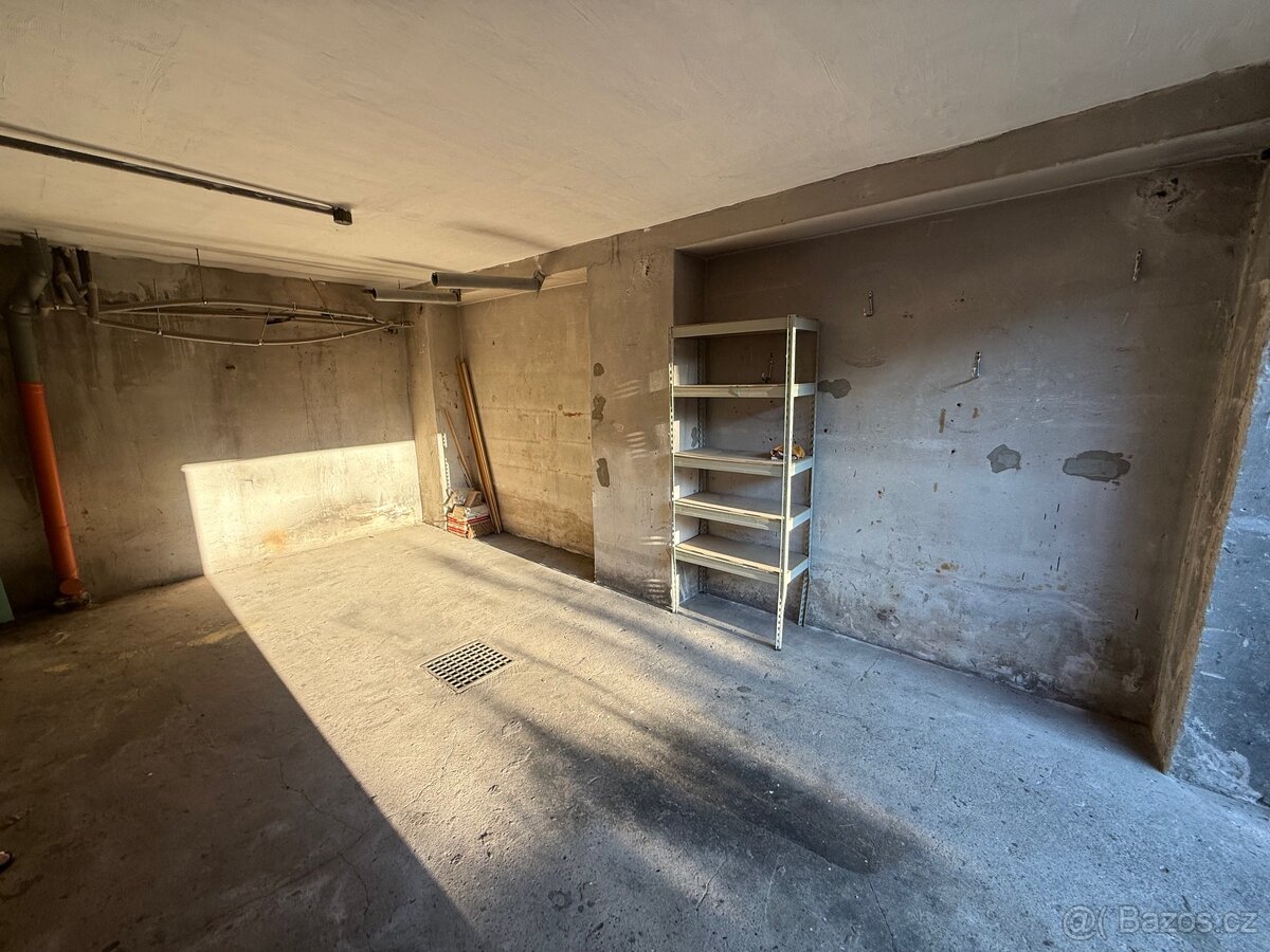 Pronájem Garáže Pardubice - 9