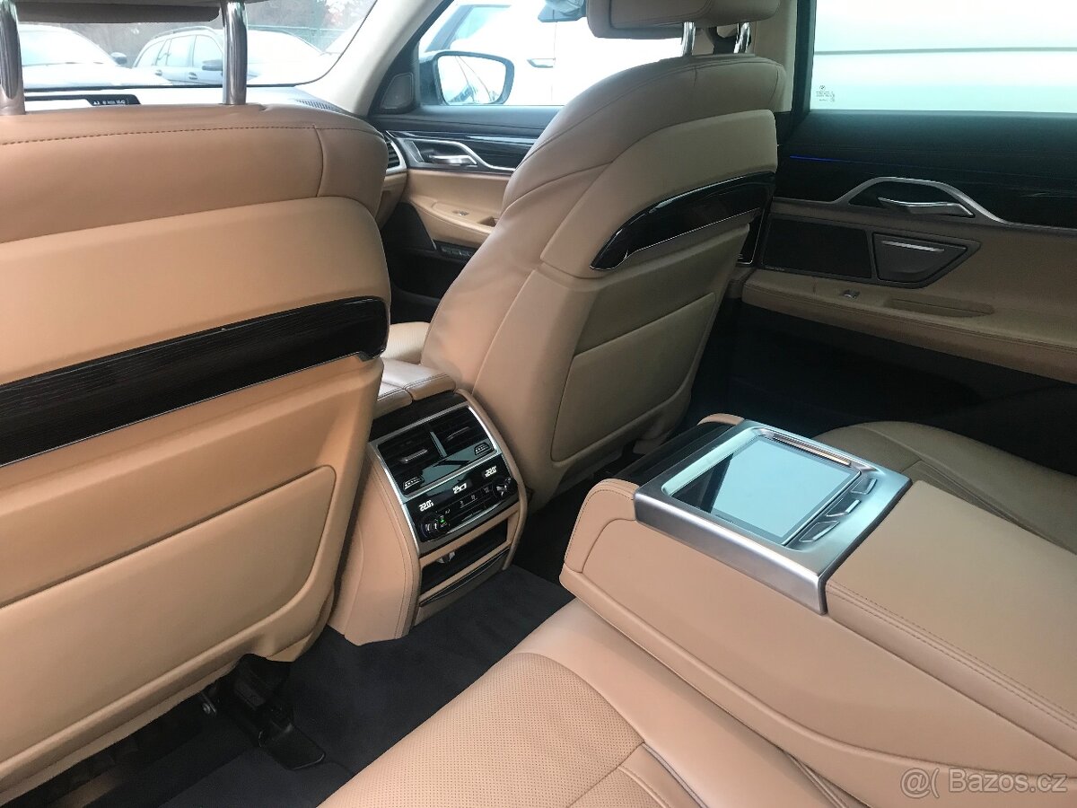 BMW Řada 7 730D X-DRIVE ,360,ODPOČET DPH. - 9