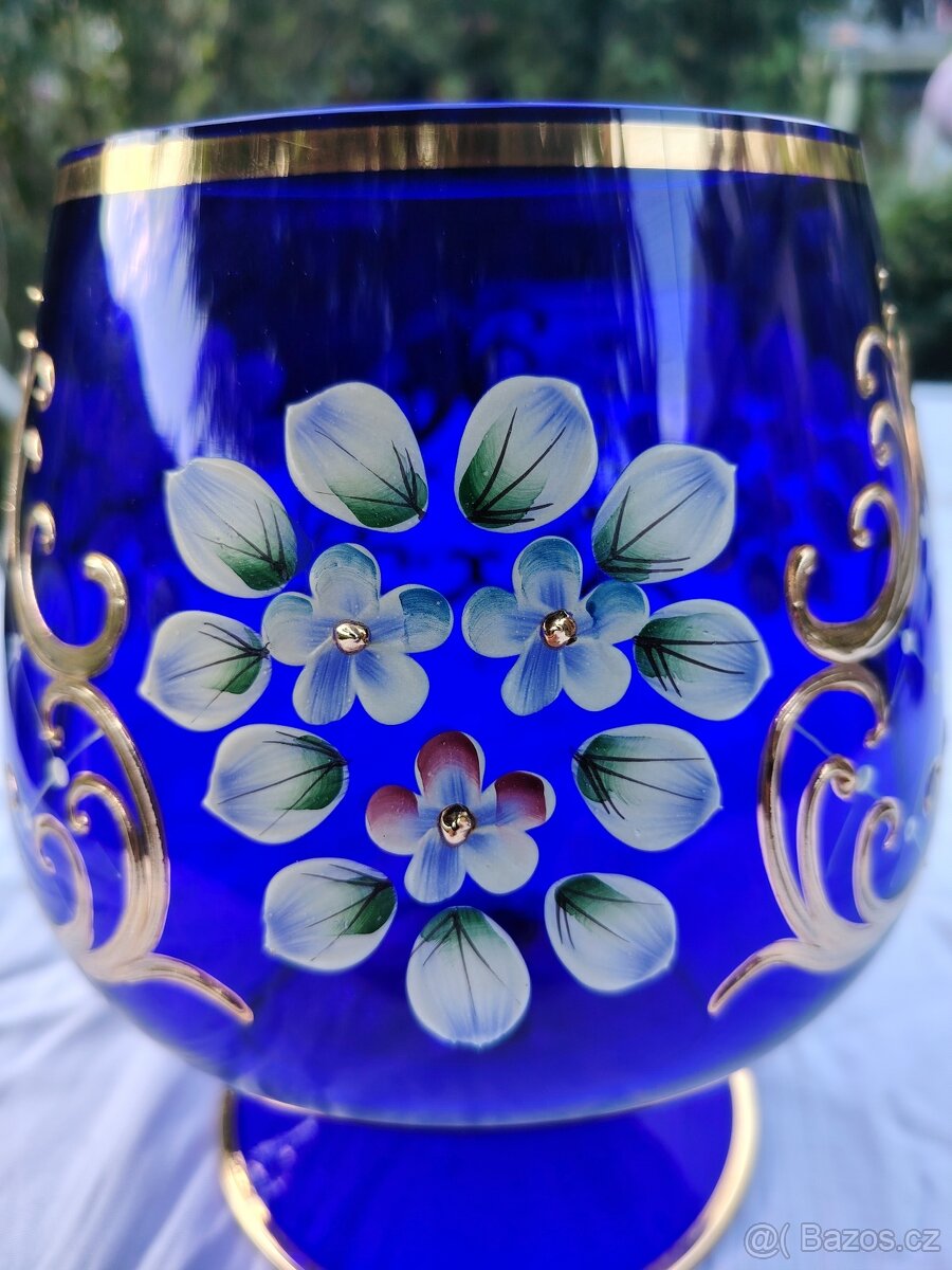 Velké modré skleněné číše - 9