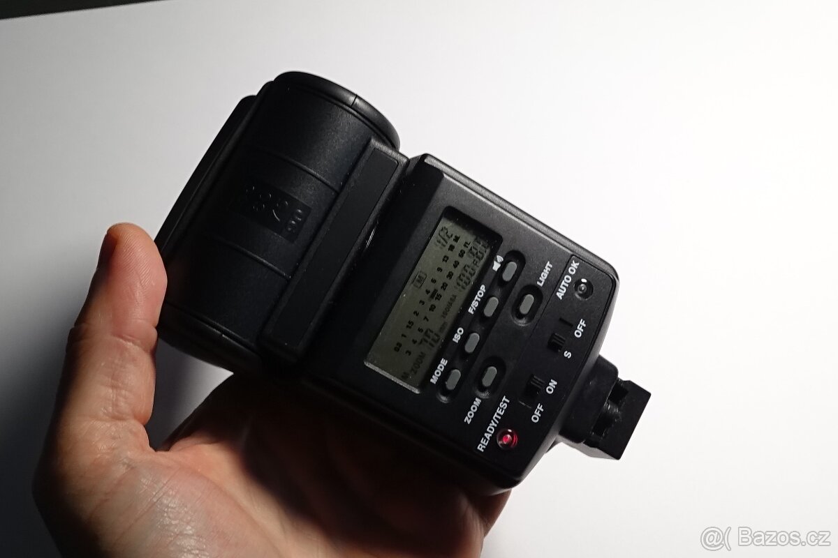 Jessops 360AFDC blesk se zoomem - 9