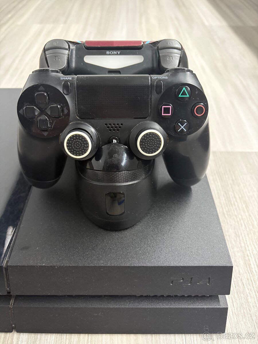 PlayStation 4 + EAFC26 - 9