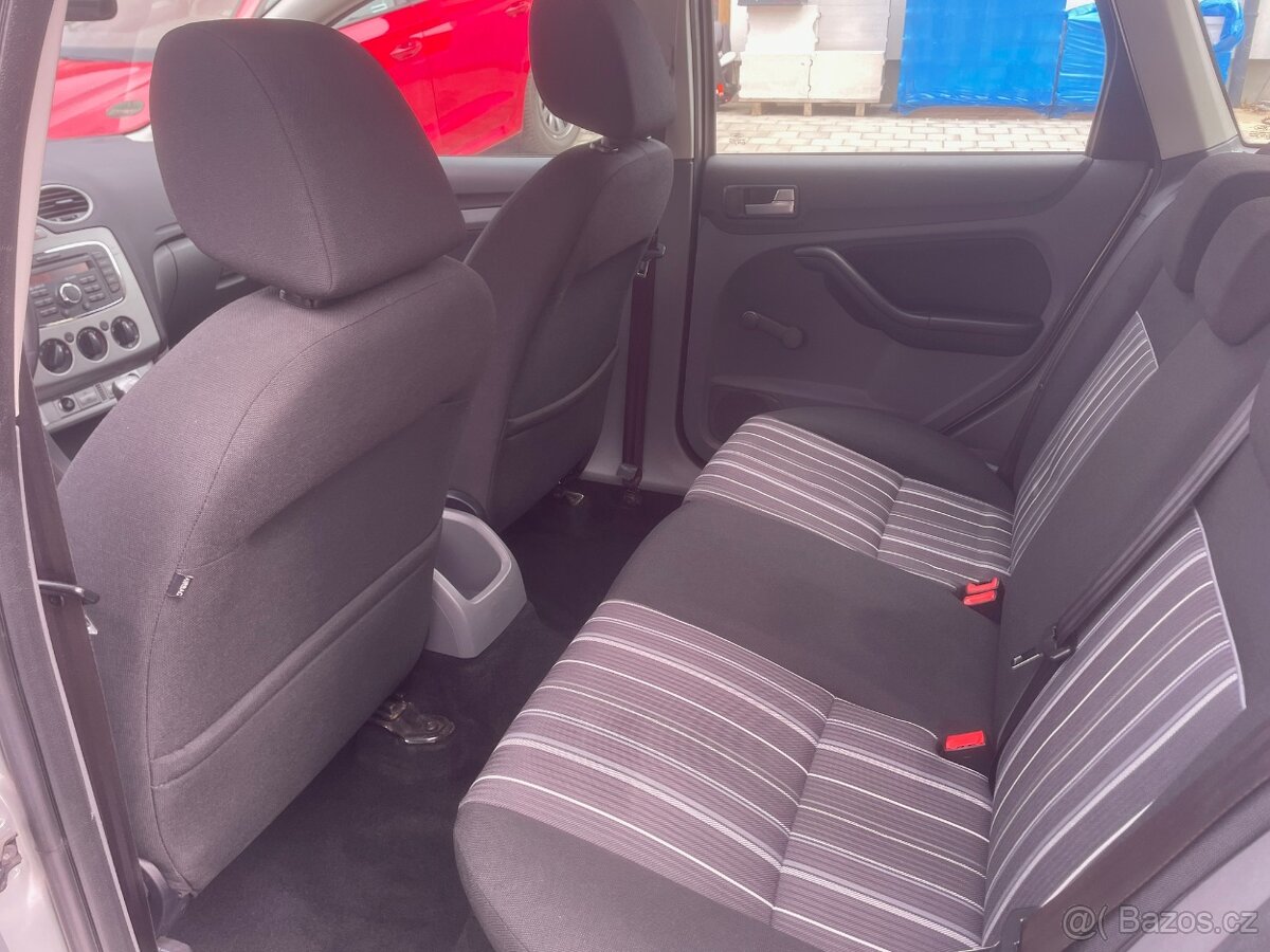 Ford Focus 1.6 benzín 74kW - 9