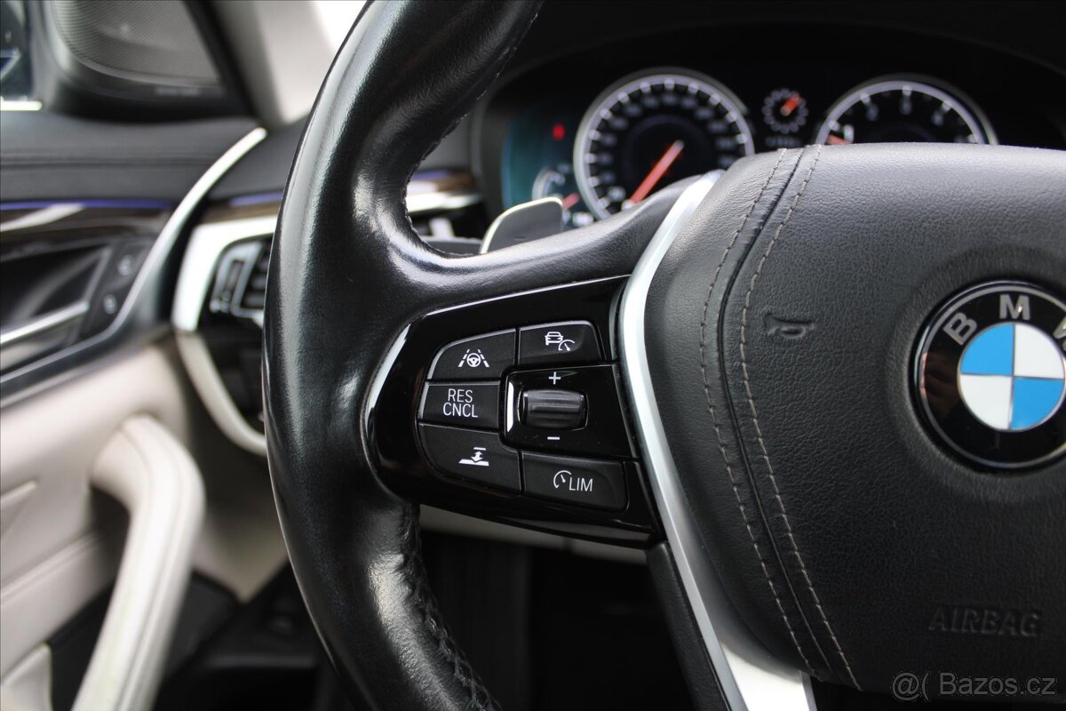 BMW Řada 5 540i xDrive 250kW LUXURY ČR (2018) - 9