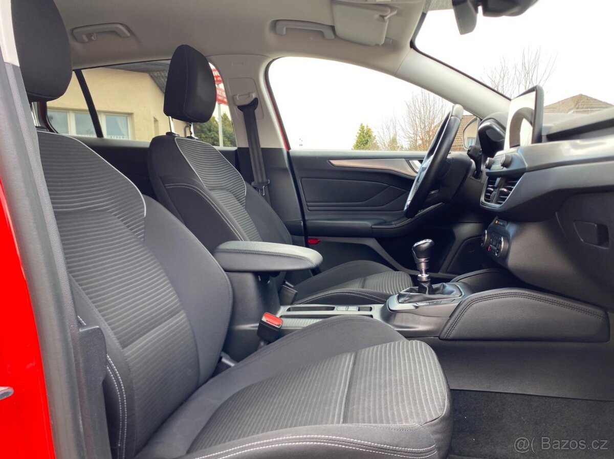 Ford Focus Turnier 1.5 EB Titanium 1. majitel 11/2019 - 9