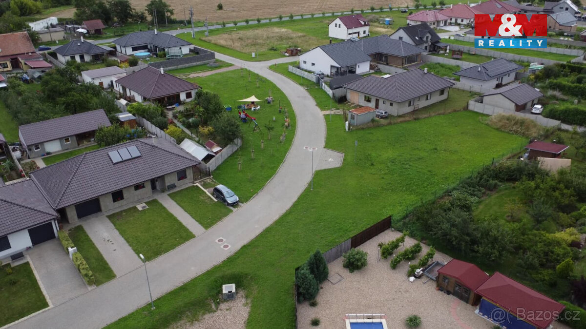 Prodej pozemku k bydlení, 952 m², Milovice - 9