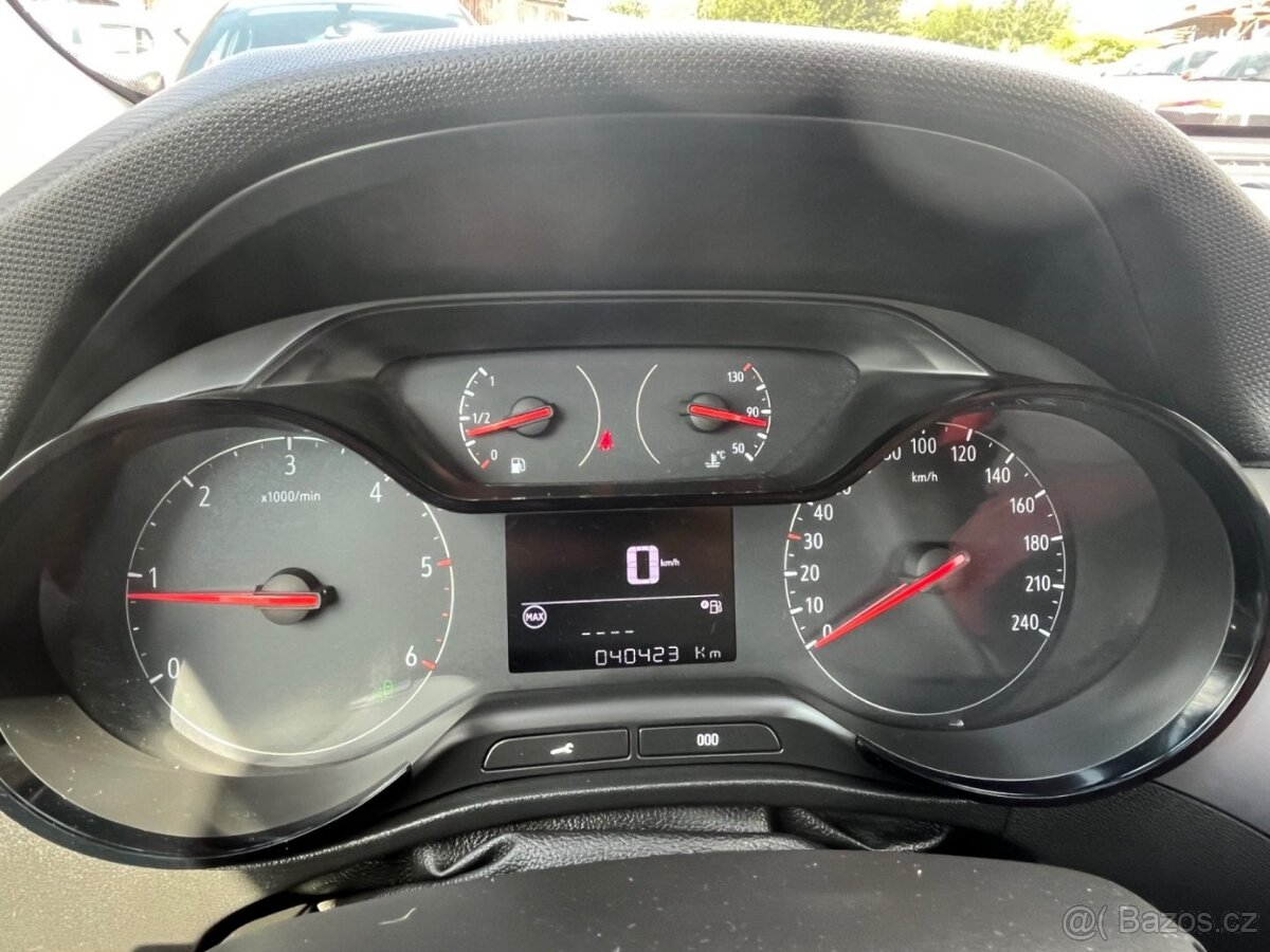 OPEL CROSSLAND X 1,6 CDTi 1.MAJITEL POUZE 40000KM - 9