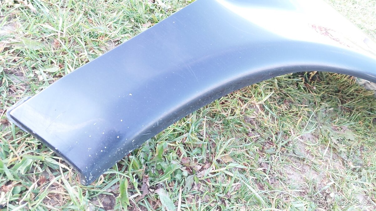 Mercedes ML - Blatníky modré - 9