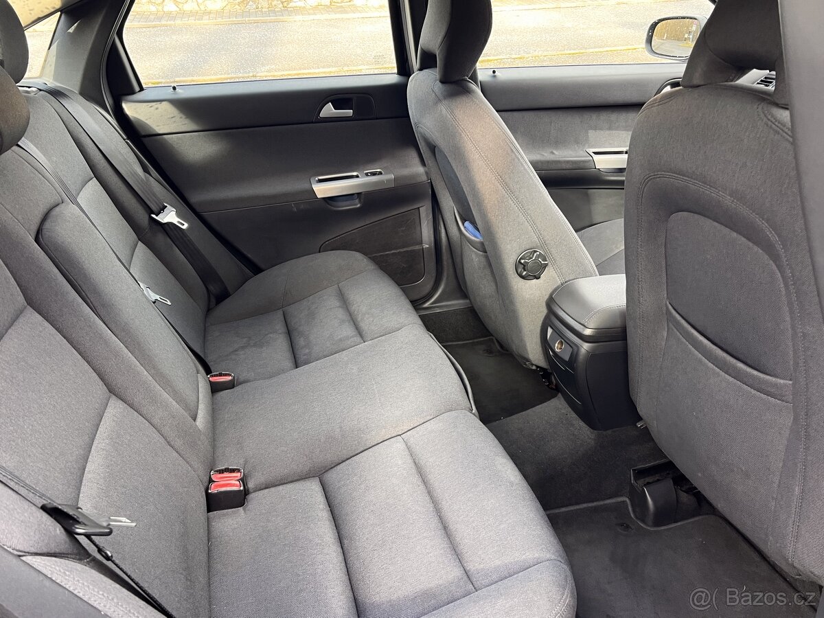Volvo S40 1,6D, 80KW, rok 2007, super stav - 9