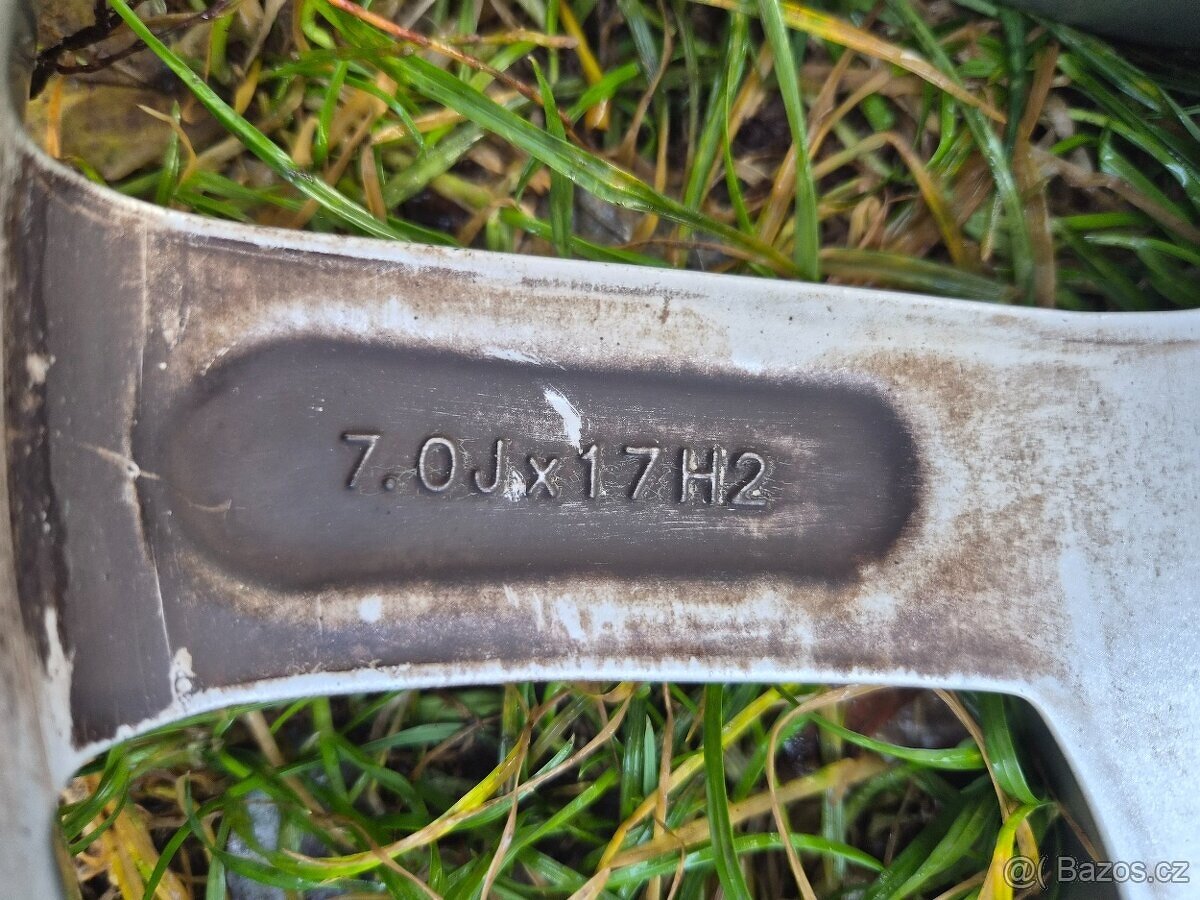 Sada originálních Alu disků Škoda Yeti - SPITZBERG - 7x17" - 9