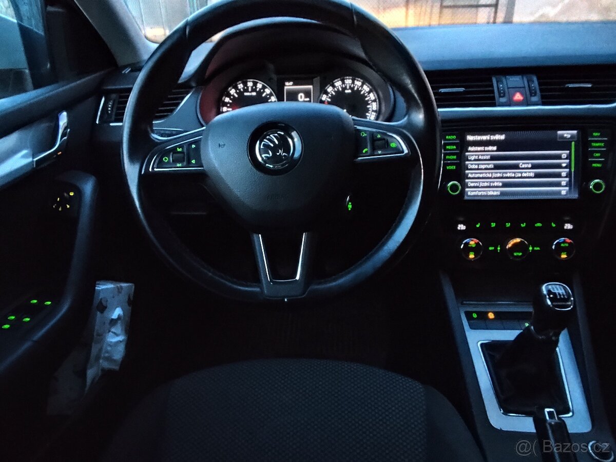 Škoda Octavia lll combi tdi - 9