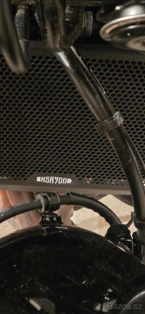 YAMAHA XSR 900 SP - 9