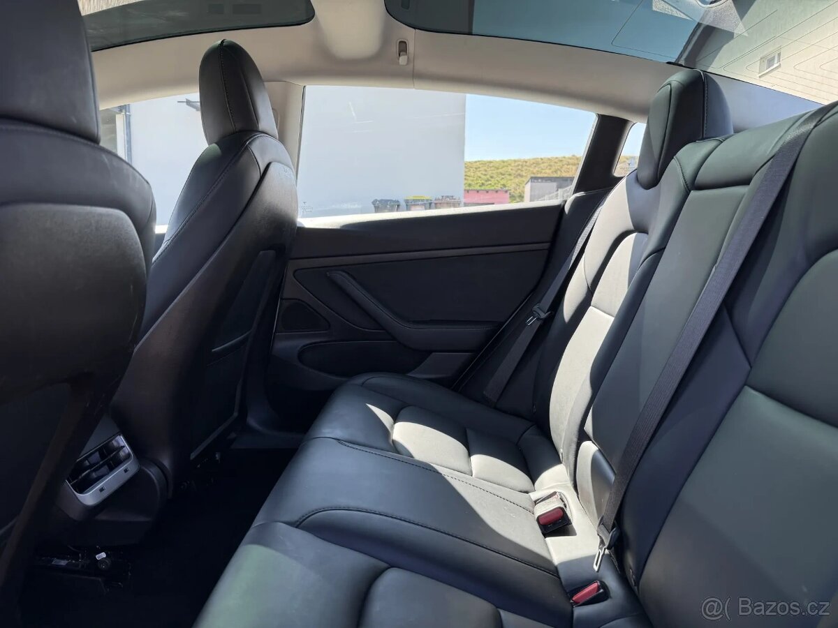 Tesla model 3 SR+ - 9