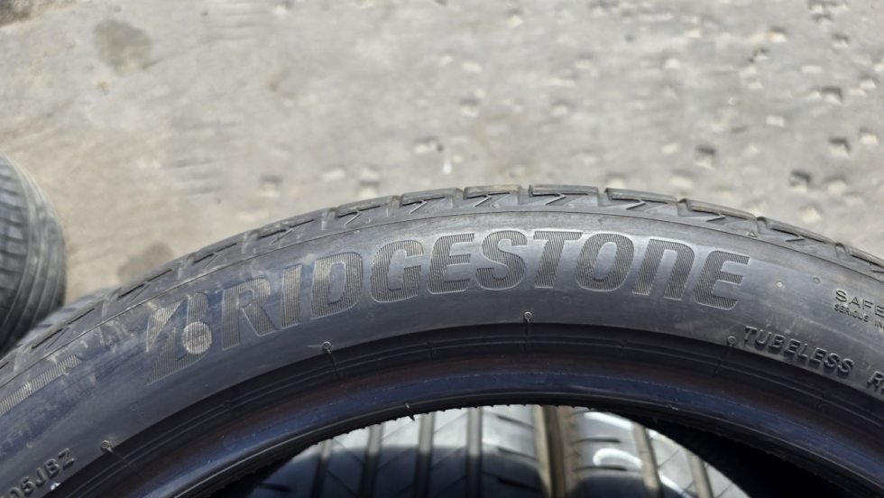 Letní pneu 255/40/20 Bridgestone - 9