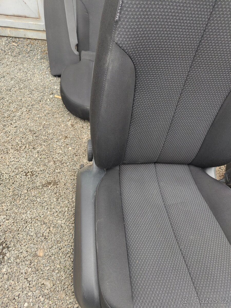 Sada sedaček Passat B6 - combi - 9