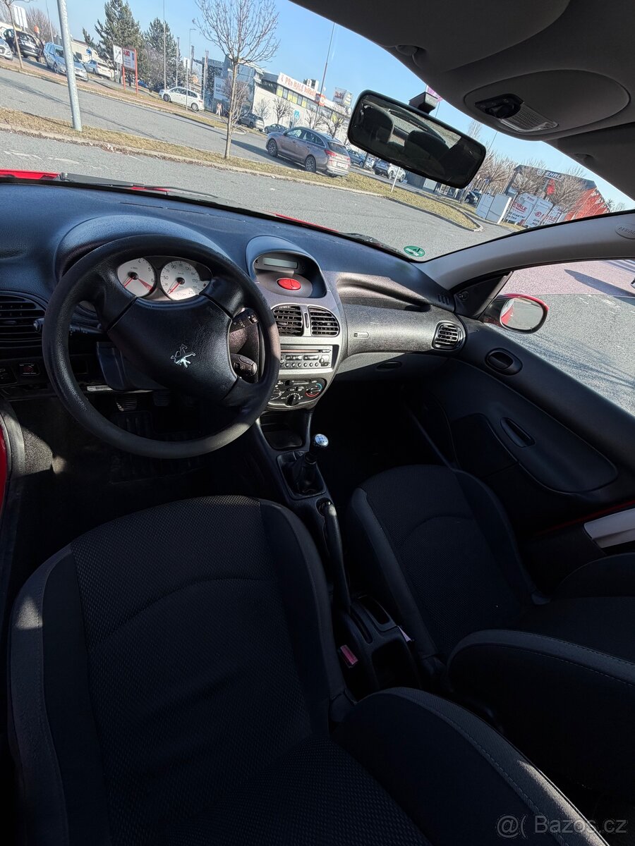 Peugeot 206 1.4i A/C 2009 - 9