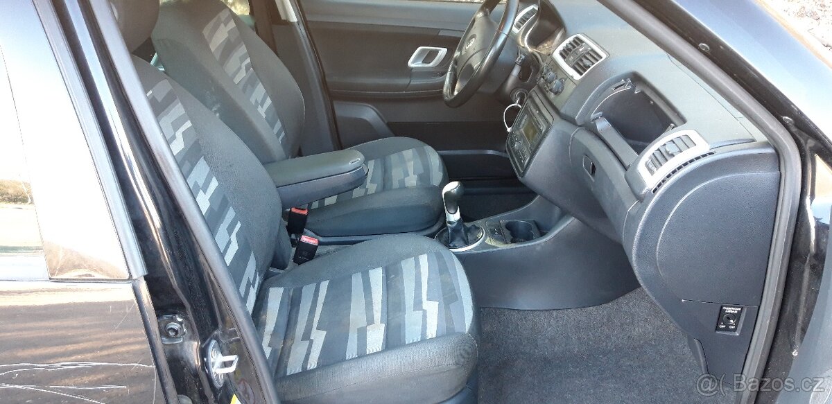 Škoda Roomster 1.6i Magic - 9