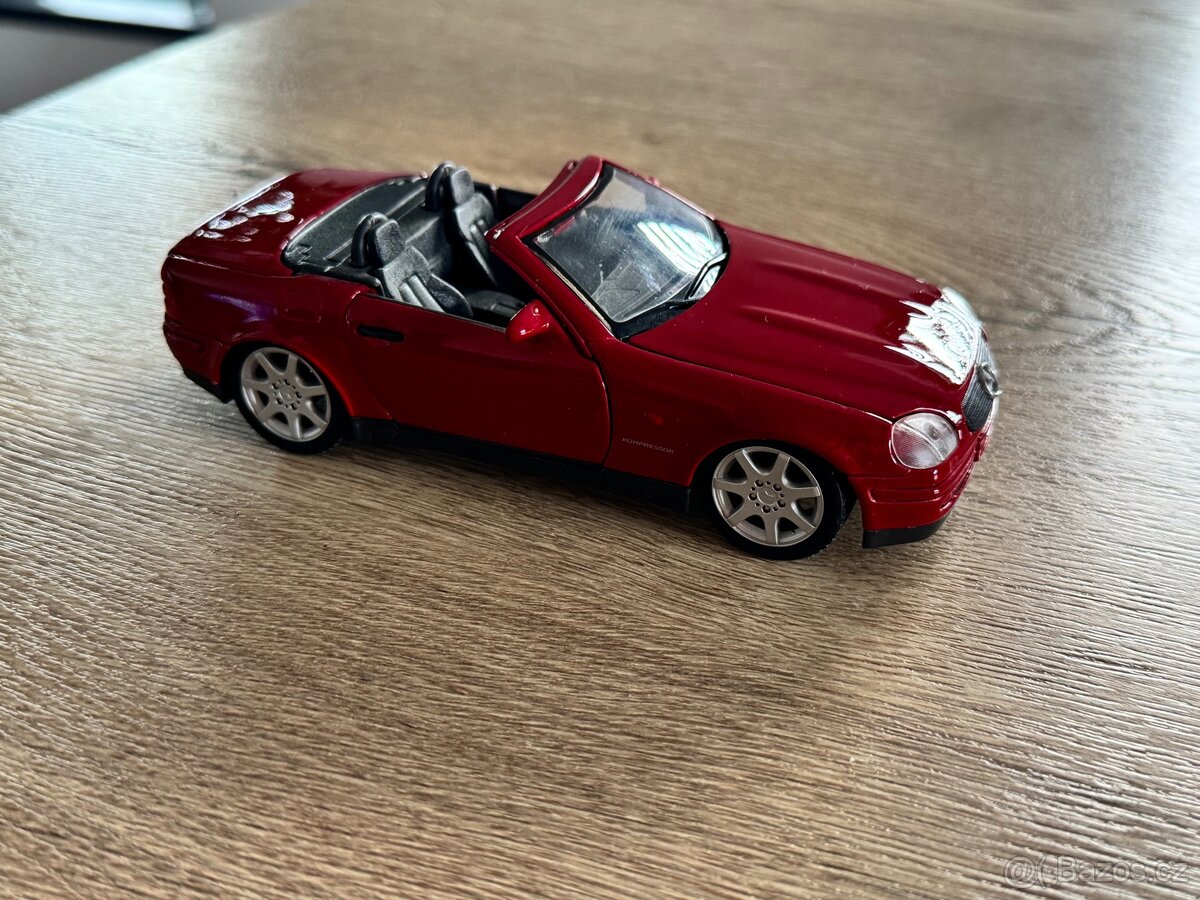 Modely aut různé 1:24 - 9