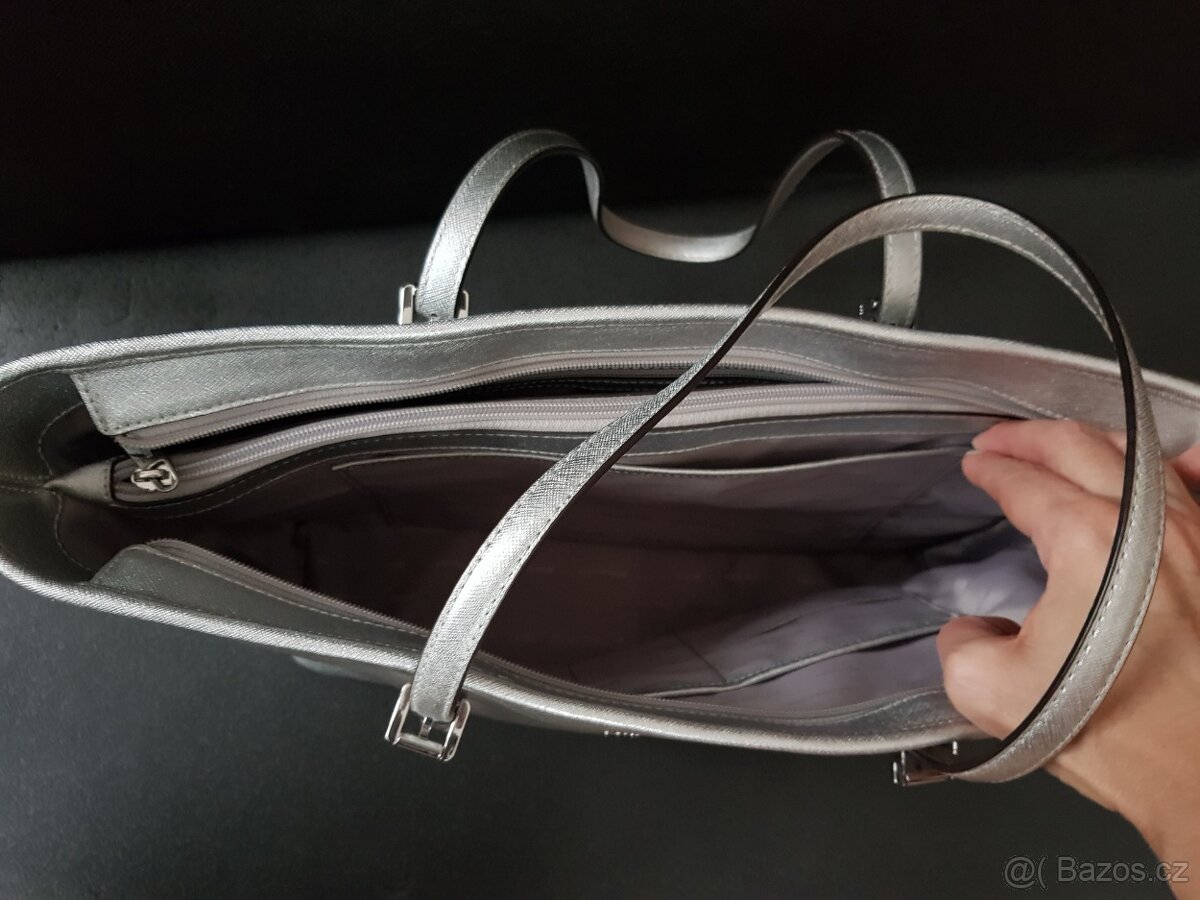 Velká stříbrná kabelka MICHAEL KORS - 9