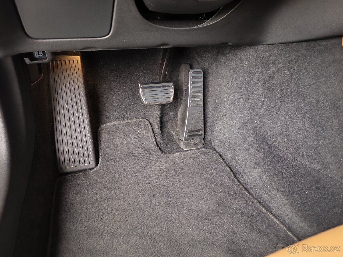 Volvo V90 D4 140 kW - 9