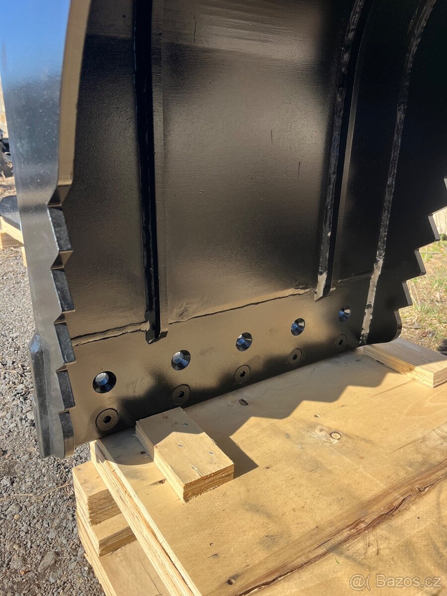 Demoliční drapák na bagr 10-17t - 9