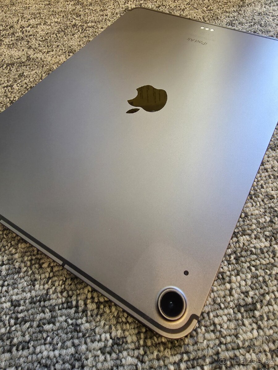 iPad Air 5 generace 64GB + cellular - 9