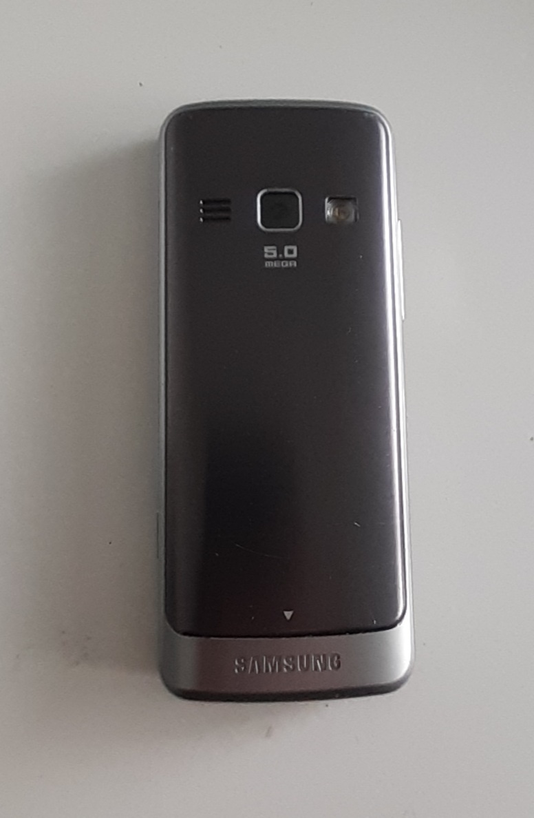 Samsung GT-S5610 - 9