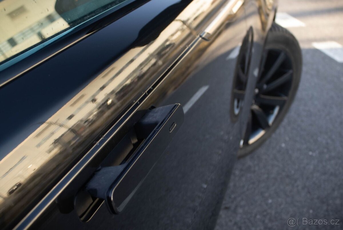 Land Rover Range Rover Velar 3.0 D 220kw R-Dynamic - 9