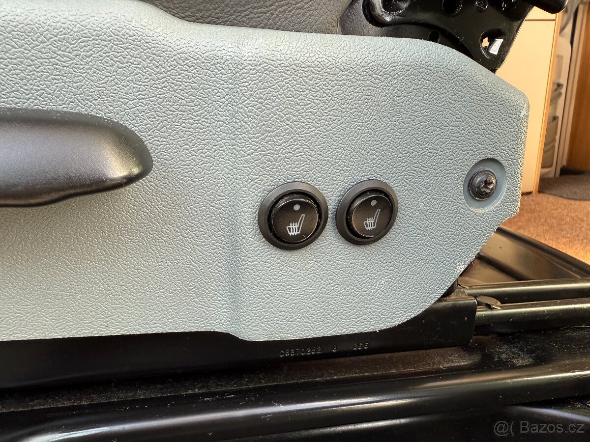 Obytné auto -Ford Transit Chalusson Flash, markýza, předstan - 9