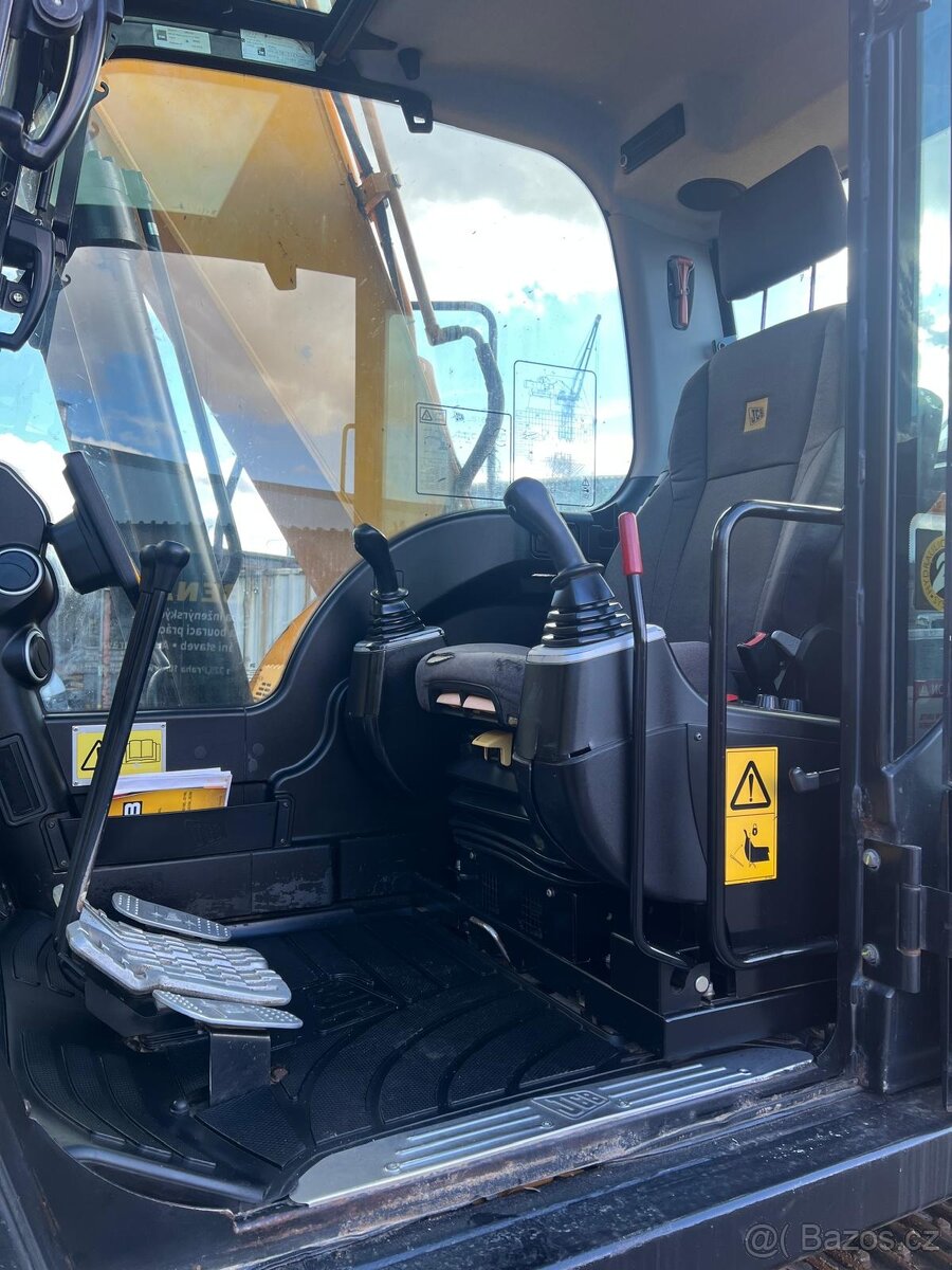 JCB JS 160LC - 9