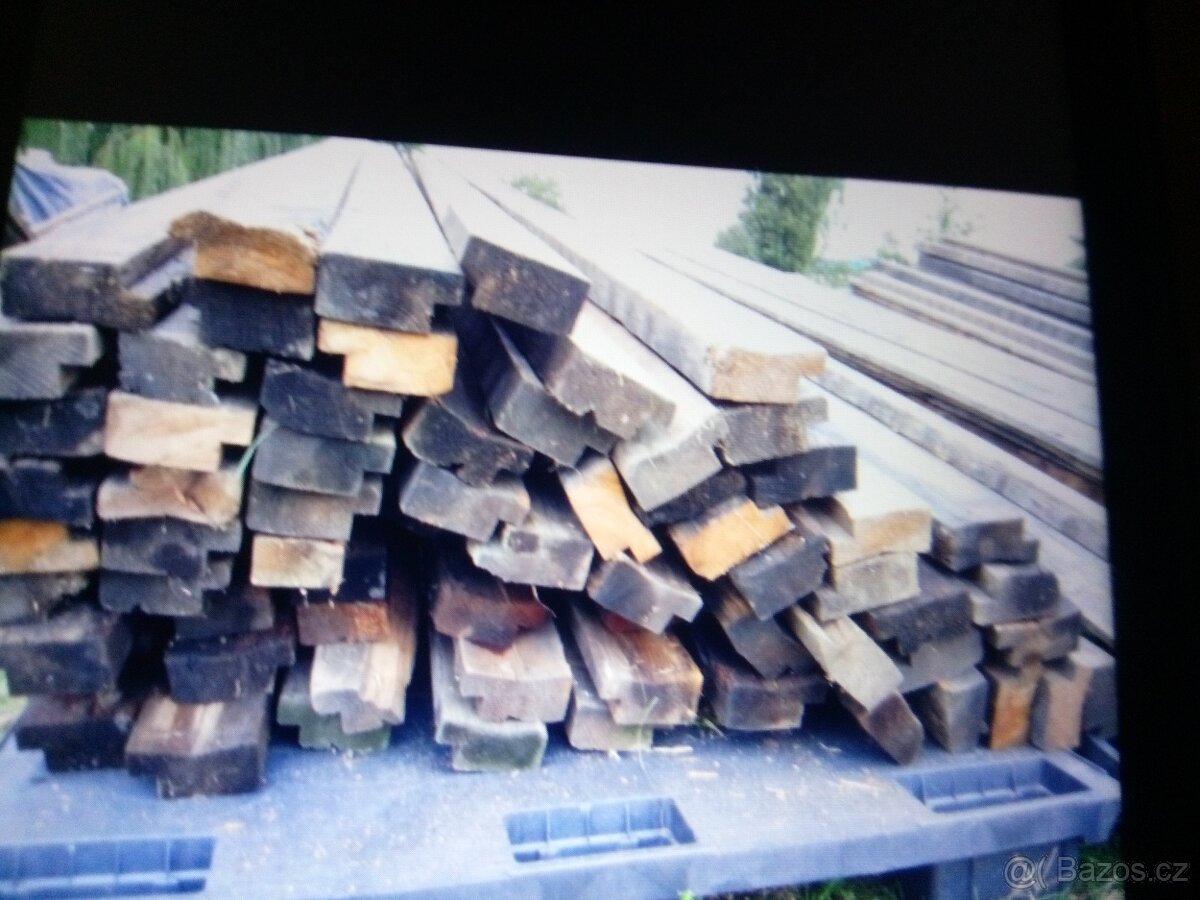 modřinove trámky, fošny,latě,desky,dřevěny rošt,plot,bouda - 9