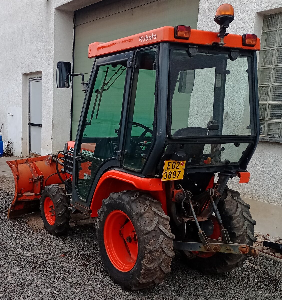 Kubota B2410 - 9
