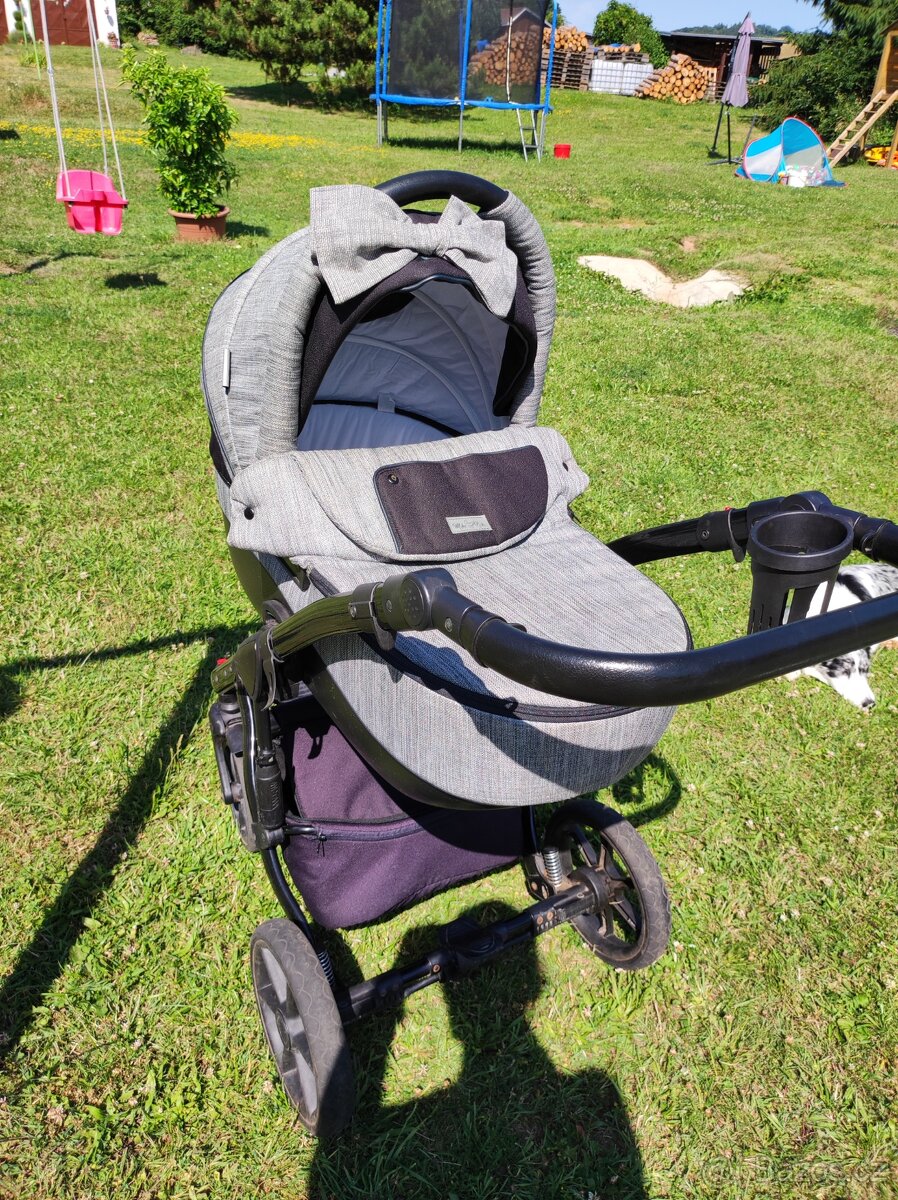 Dětský kočárek - 9