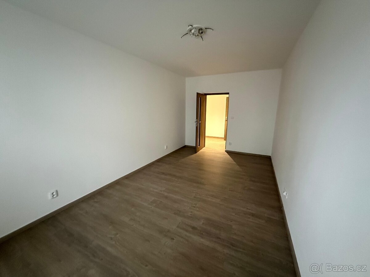Pronájem 2+kk - 9