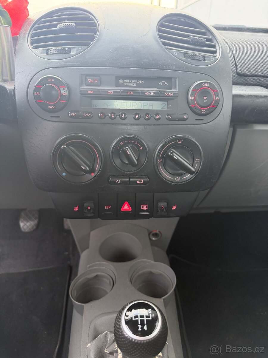 New beetle 1.9 tdi 66kw nezrezlý - 9