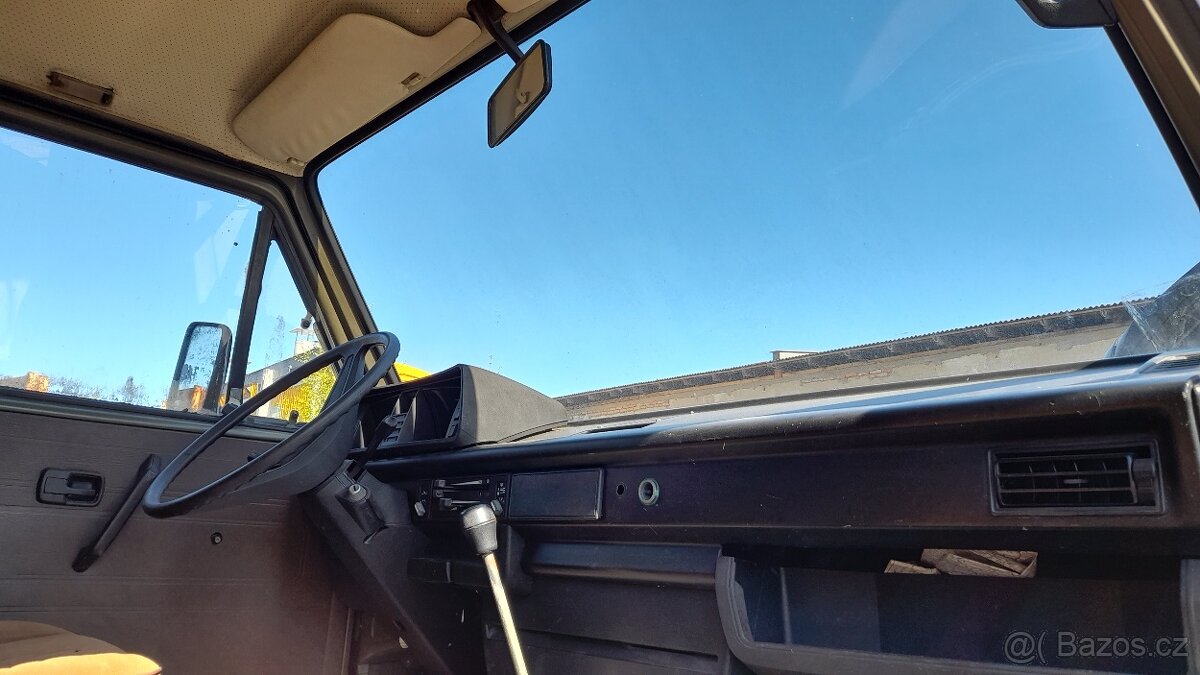 Prodám VW T3 hochdach ex voják - 9