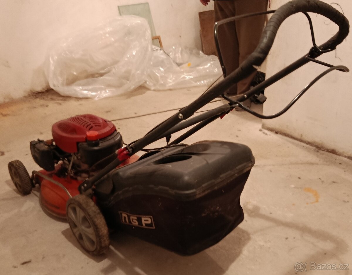 Sekačka s pojezdem - 9