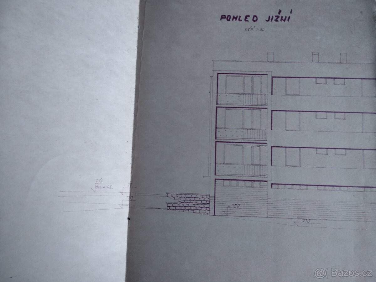 Plány k stavbě domu. - 9