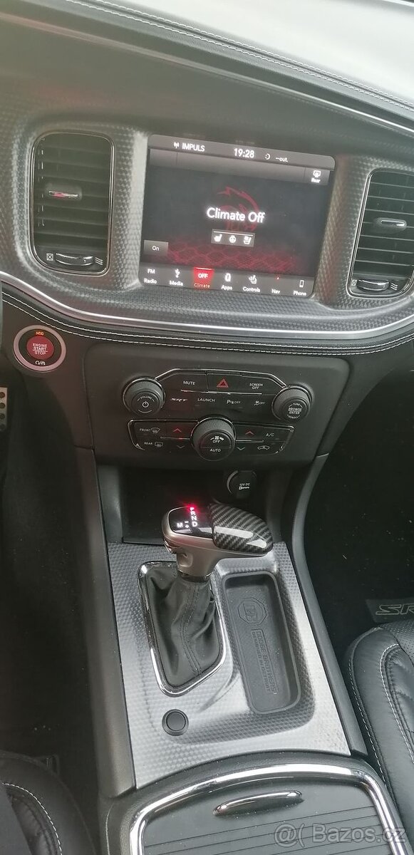 DODGE CHARGER SRT HELLCAT - 9