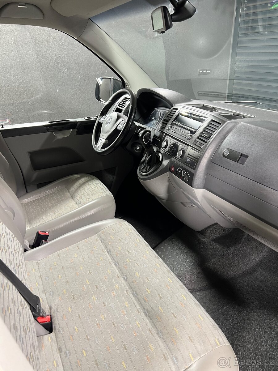 Volkswagen Transporter LONG T5.1 103KW DSG TOP VÝBAVA I STAV - 9