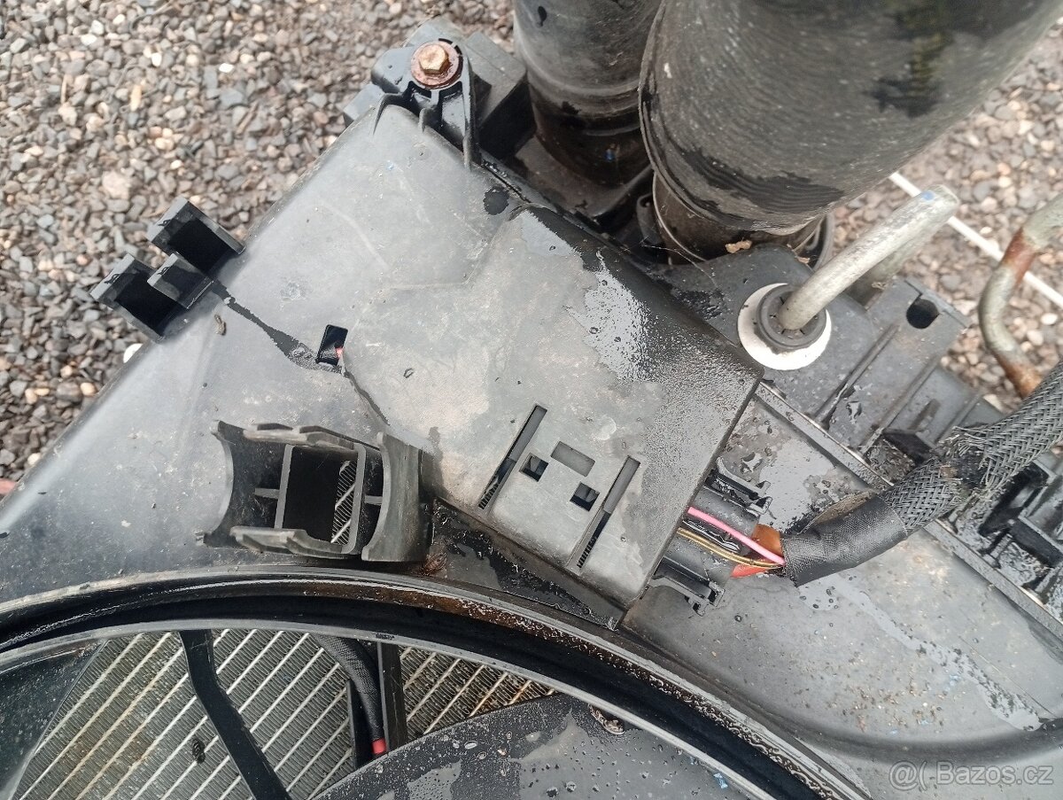 MERCEDES ML W164 PŘEDNÍ ČELO, VÝZTUHY, SAHARA S CHLADIČI - 9