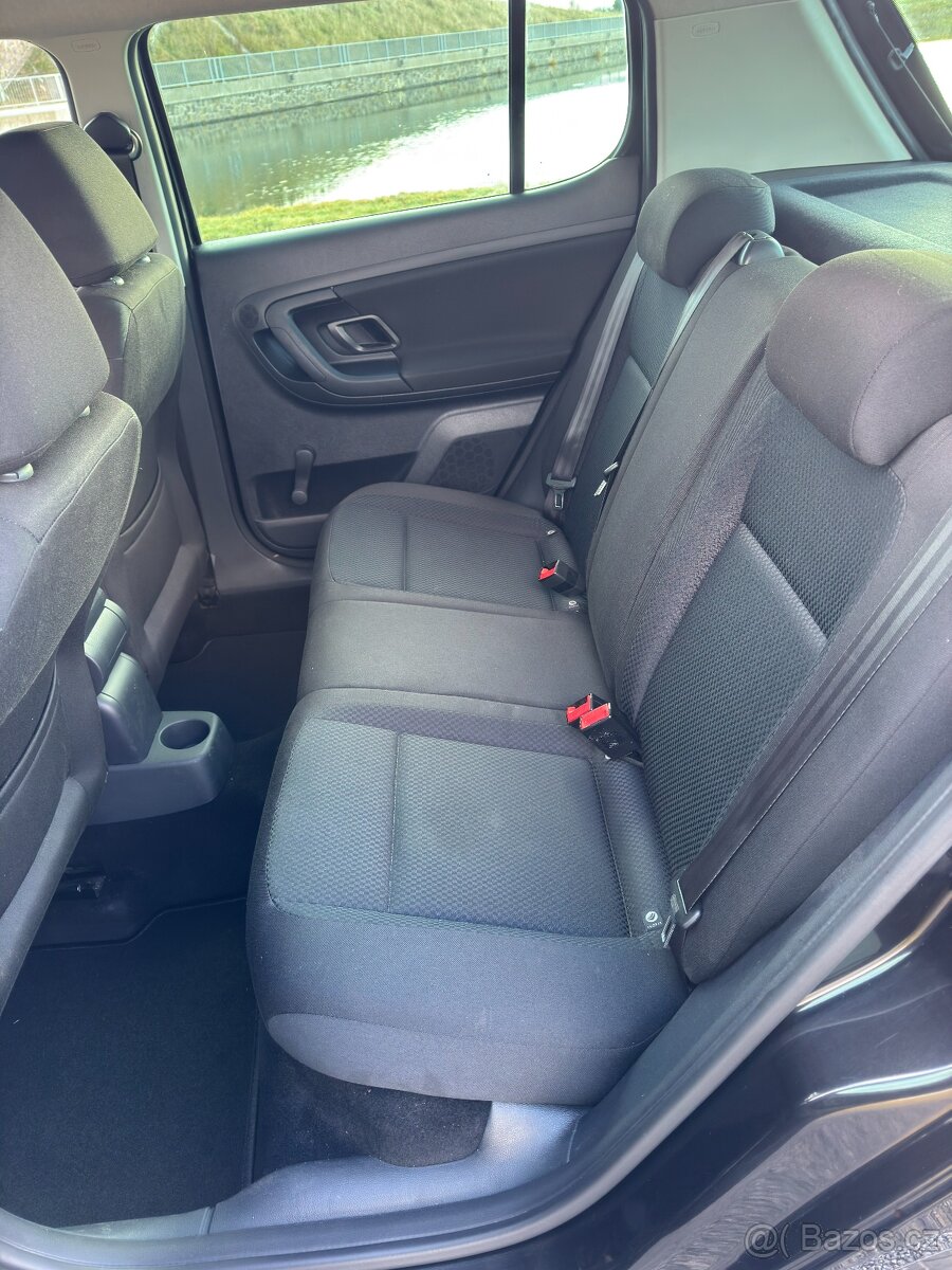 Škoda Fabia II 1.2 TSI 77 kW | 10/2011 | Automatická klima | - 9